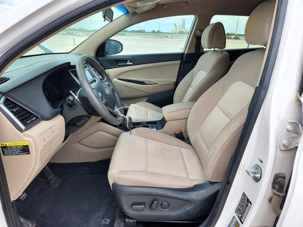 2017 HYUNDAI TUCSON — DENT