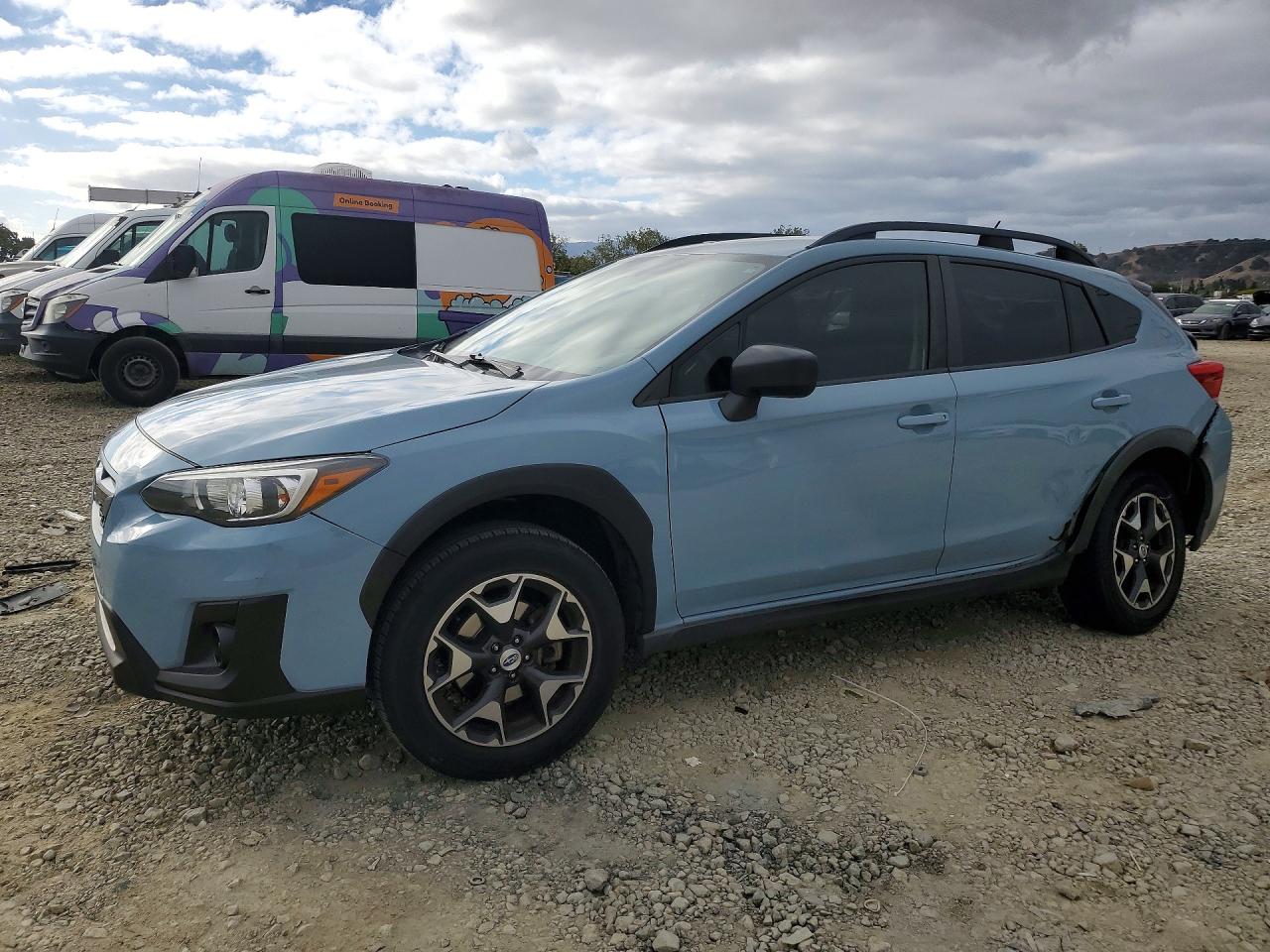 2018 SUBARU CROSSTREK Base — Front 3/4