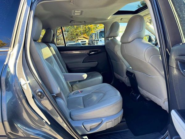 2020 TOYOTA HIGHLANDER Limited