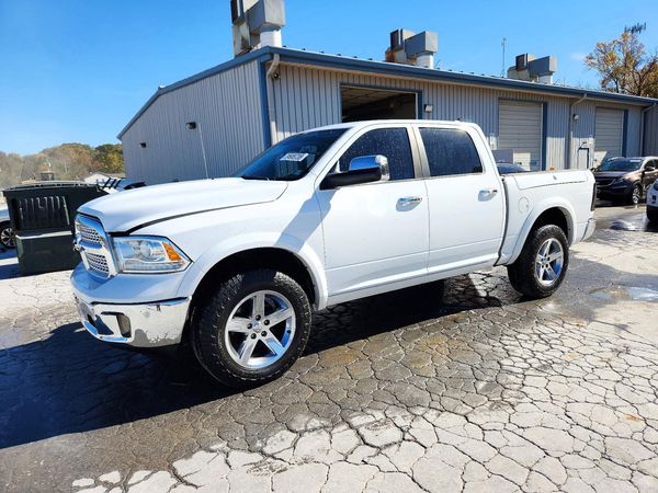 2015 RAM 1500 Laramie — Front 3/4