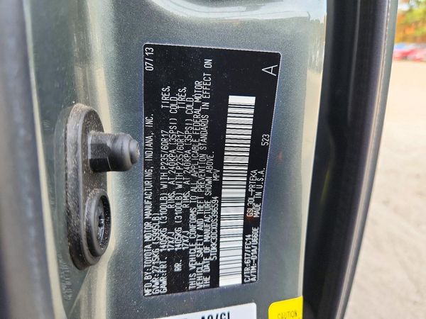 2013 TOYOTA SIENNA — VINS