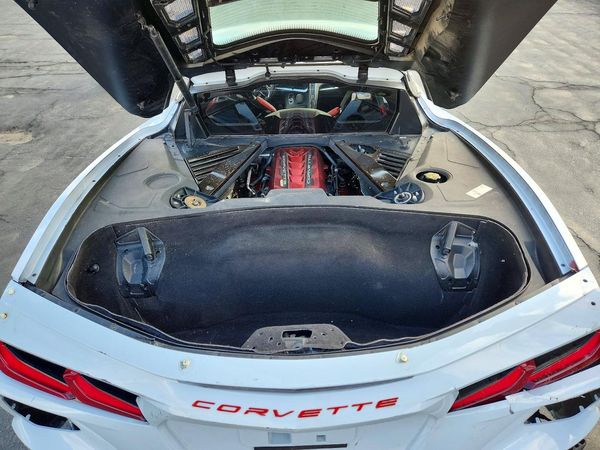 2020 CHEVROLET CORVETTE Premium 3LT — Engine bay