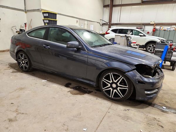 2013 MERCEDES-BENZ C C350 4-MATIC — Passenger 3/4
