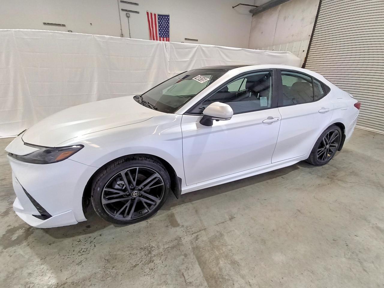 2026 TOYOTA CAMRY — Front 3/4