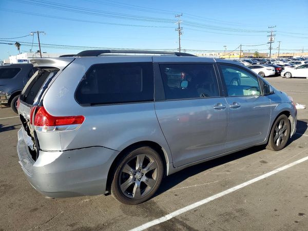 2012 TOYOTA SIENNA — PSRA
