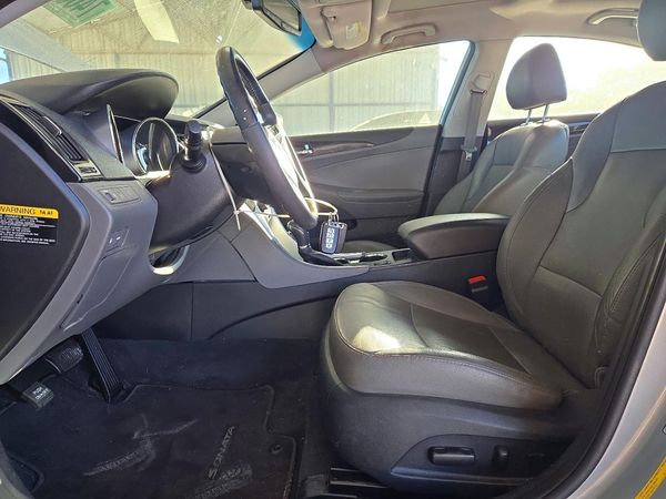 2012 HYUNDAI SONATA Middle level