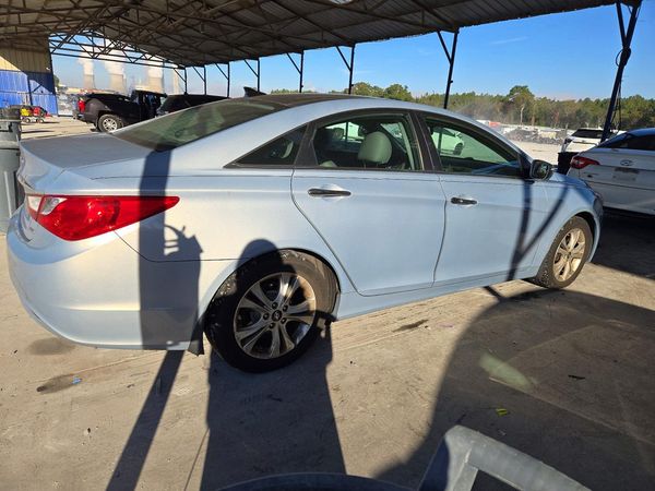 2012 HYUNDAI SONATA Middle level