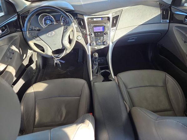 2012 HYUNDAI SONATA Middle level