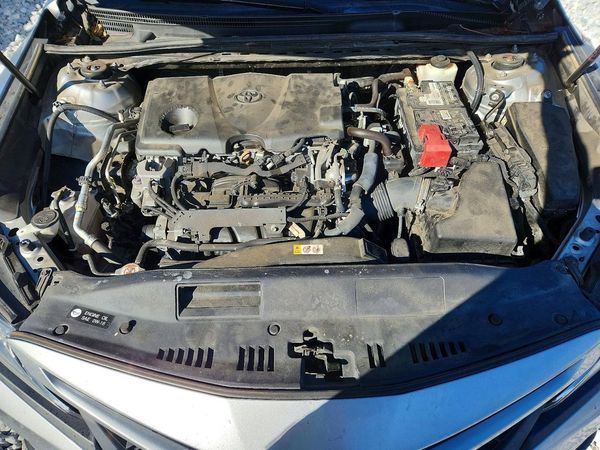2018 TOYOTA CAMRY L/LE/SE/XLE — Engine bay