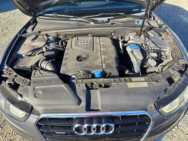 2015 AUDI A5 Premium — Engine bay