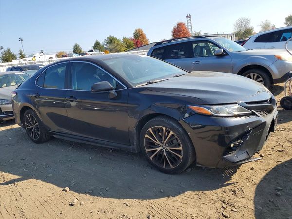 2020 TOYOTA CAMRY SE — Passenger 3/4