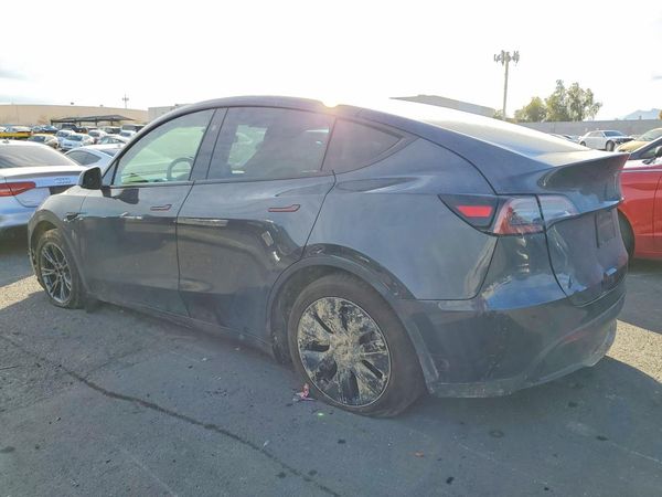 2025 TESLA MODEL Y