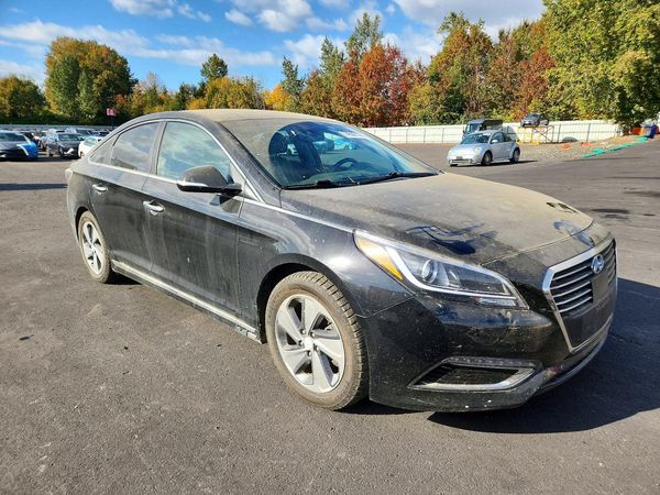 2017 HYUNDAI SONATA Plug-in Hybrid Limited — Passenger 3/4