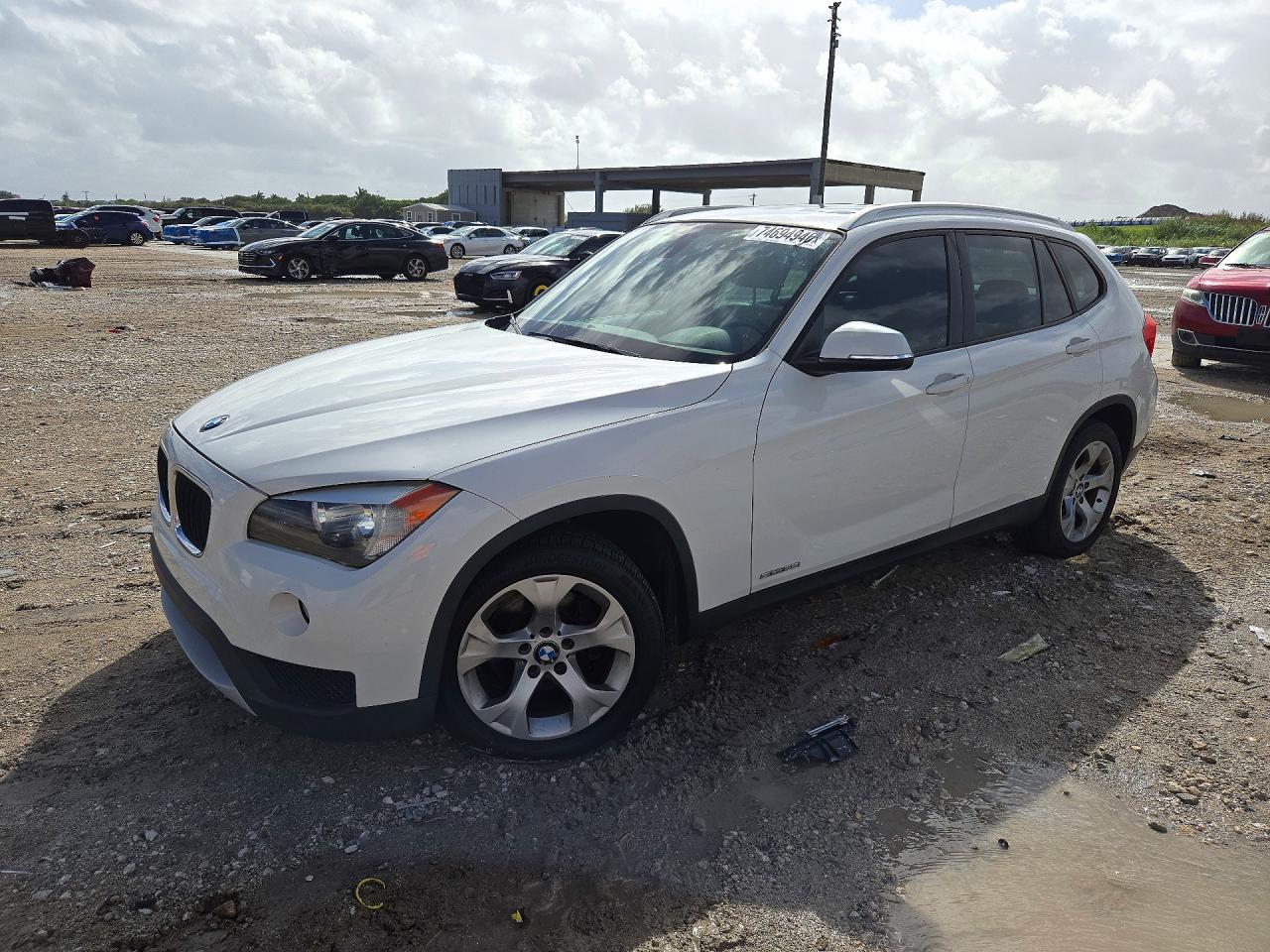 2013 BMW X1 sDrive28i — Front 3/4