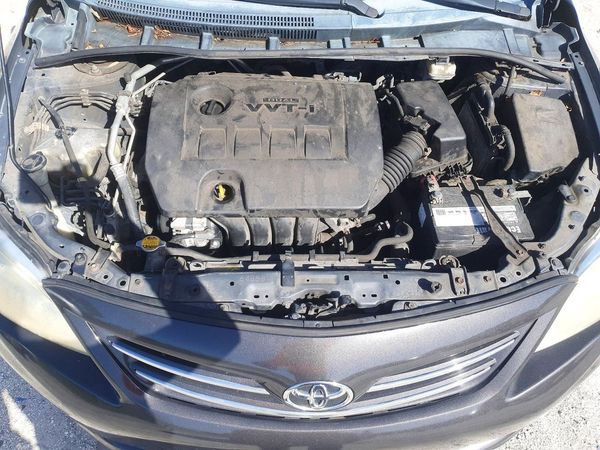2013 TOYOTA COROLLA — Engine bay