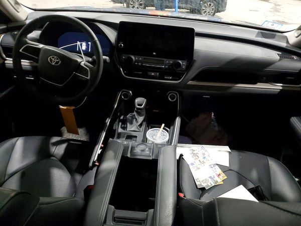 2024 TOYOTA GRAND HIGHLANDER