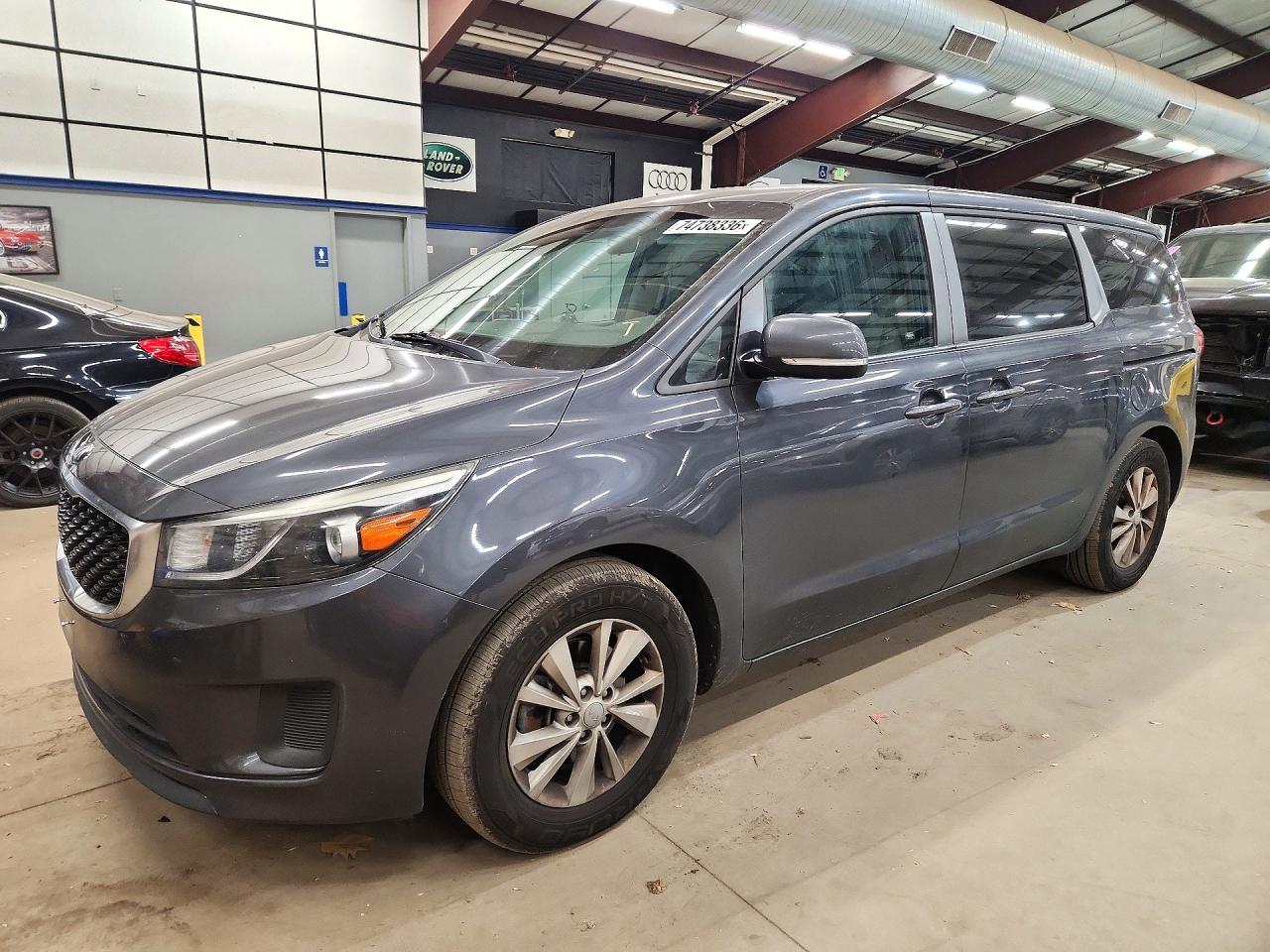 2017 KIA SEDONA LX — Front 3/4