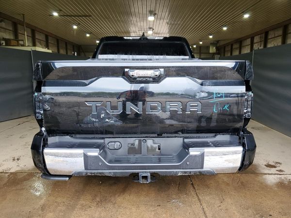 2023 TOYOTA TUNDRA