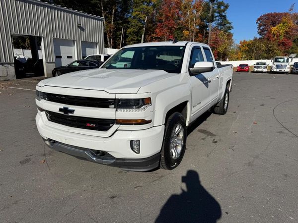 2017 CHEVROLET SILVERADO LT