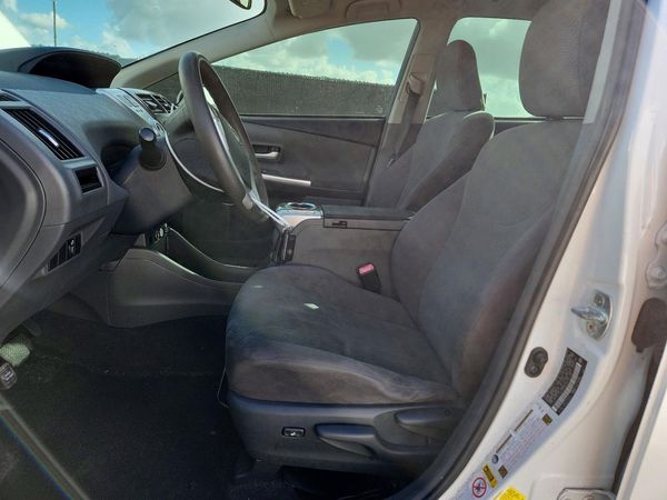 2013 TOYOTA PRIUS — DENT