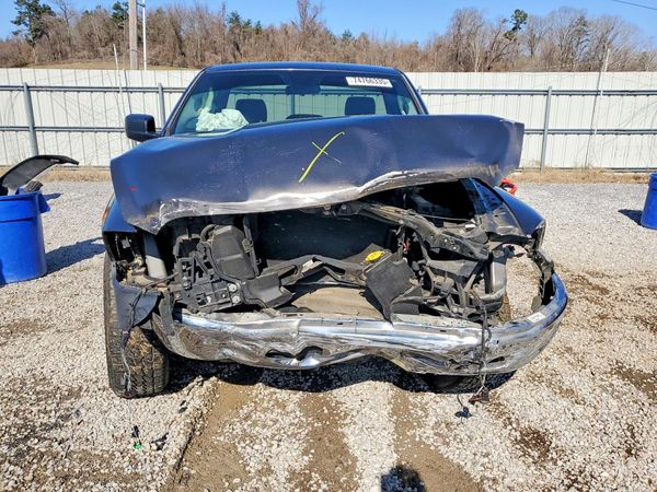 2017 RAM 1500 ST REG CAB 4X2