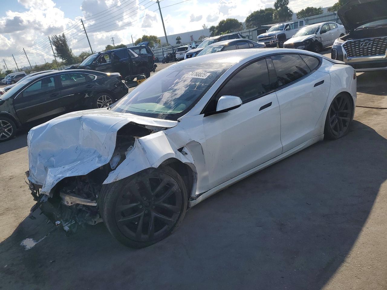 2021 TESLA MODEL S — Front 3/4