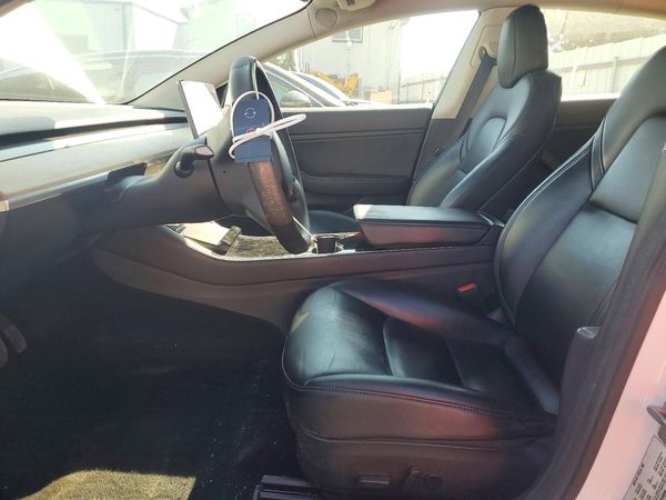 2019 TESLA MODEL 3 — DENT