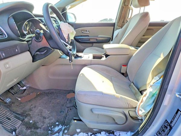 2016 KIA SEDONA