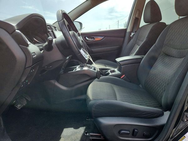 2018 NISSAN ROGUE — DENT