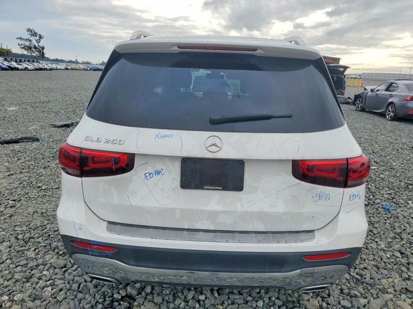2020 MERCEDES-BENZ GLB GLB250