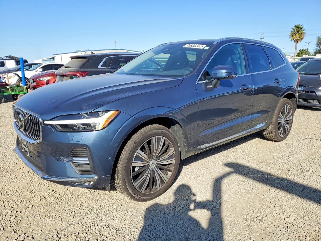 2023 VOLVO XC60 Plus Bright