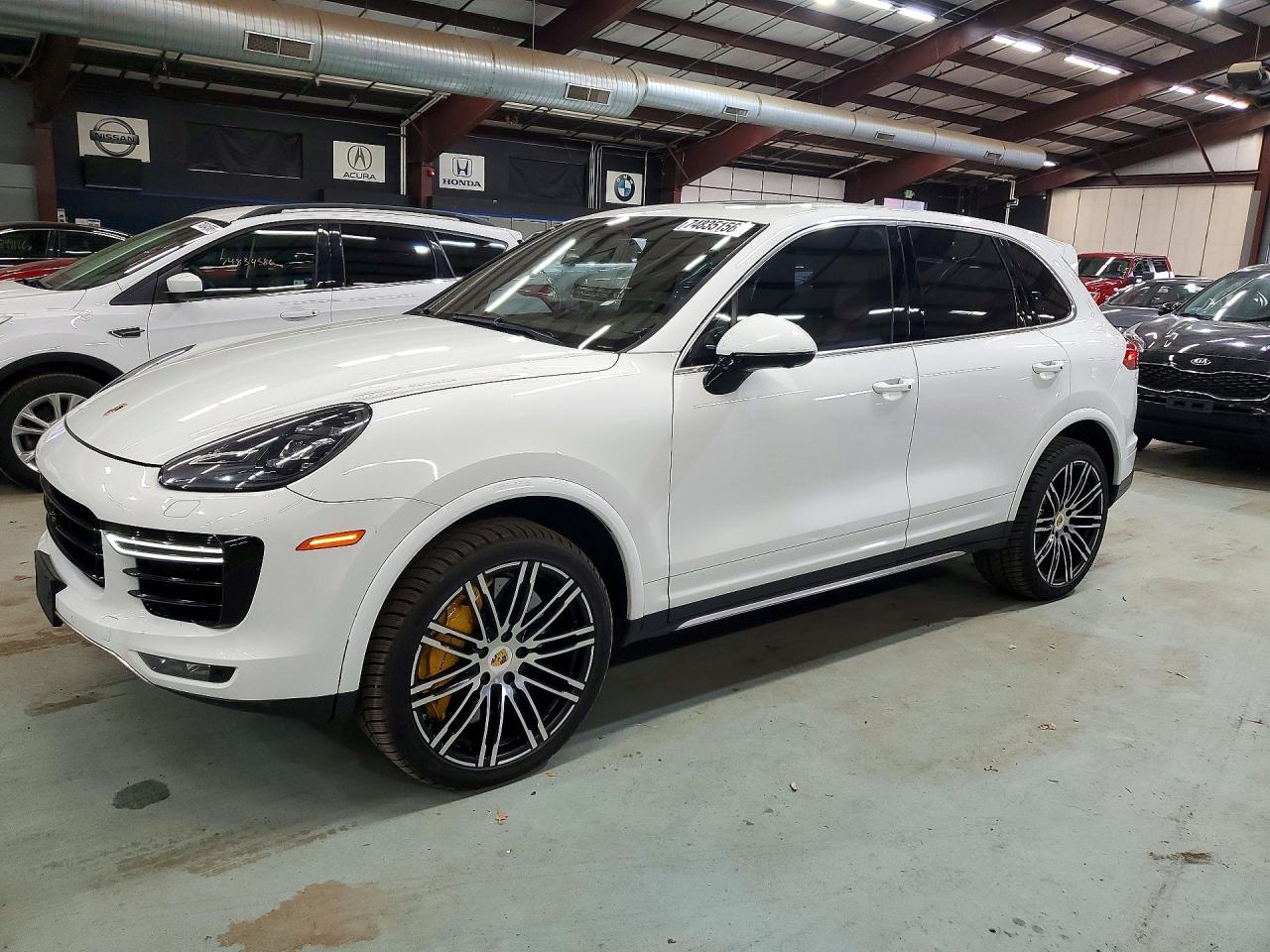 2017 PORSCHE CAYENNE Base, S — Front 3/4