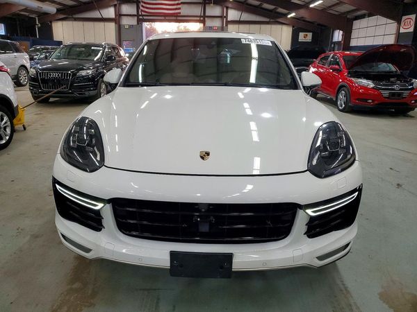 2017 PORSCHE CAYENNE Base, S — DIRF