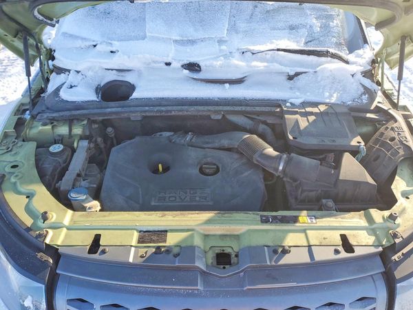 2012 LAND ROVER RANGEROVER Pure Premium — Engine bay