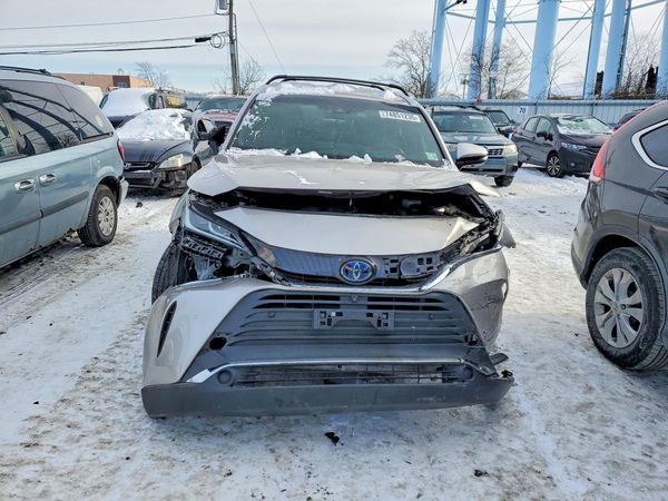 2021 TOYOTA VENZA