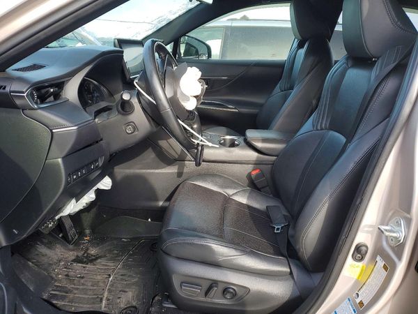 2021 TOYOTA VENZA