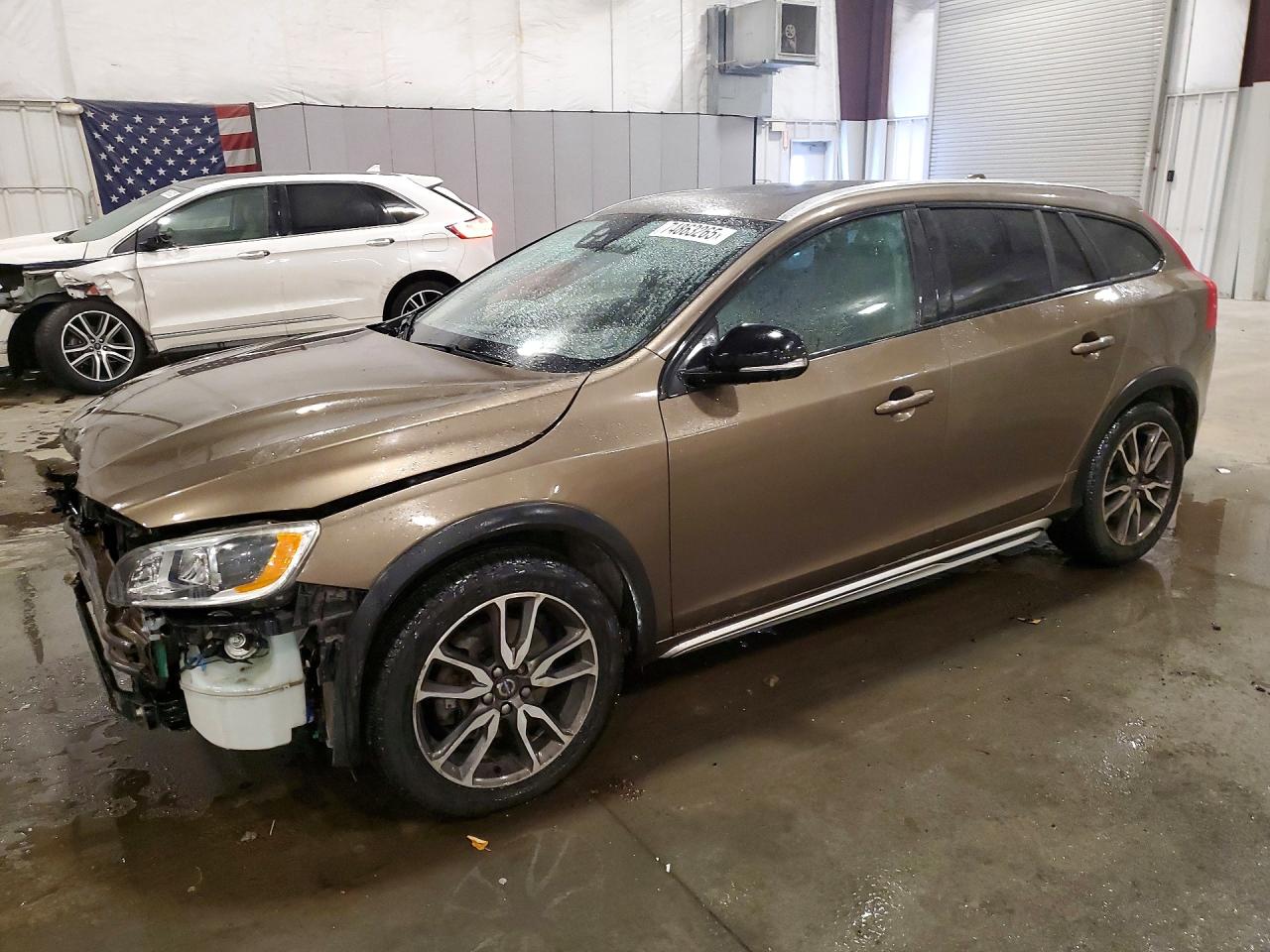 2016 VOLVO V60 CROSS COUNTRY SV35 Platinum
