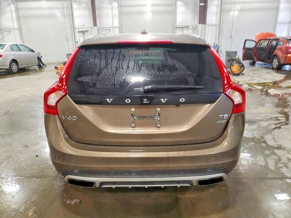 2016 VOLVO V60 CROSS COUNTRY SV35 Platinum