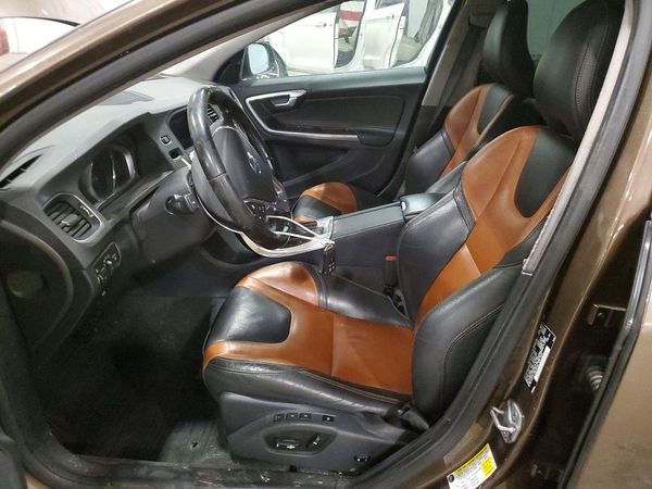 2016 VOLVO V60 CROSS COUNTRY SV35 Platinum