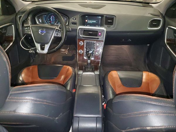 2016 VOLVO V60 CROSS COUNTRY SV35 Platinum