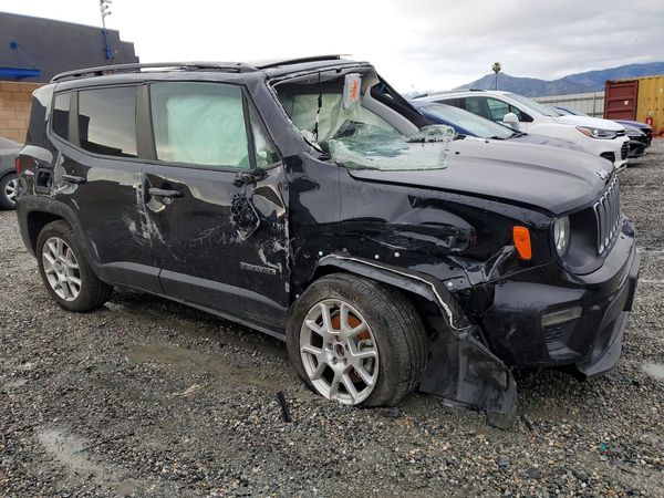 2023 JEEP RENEGADE Latitude, Upland — Passenger 3/4
