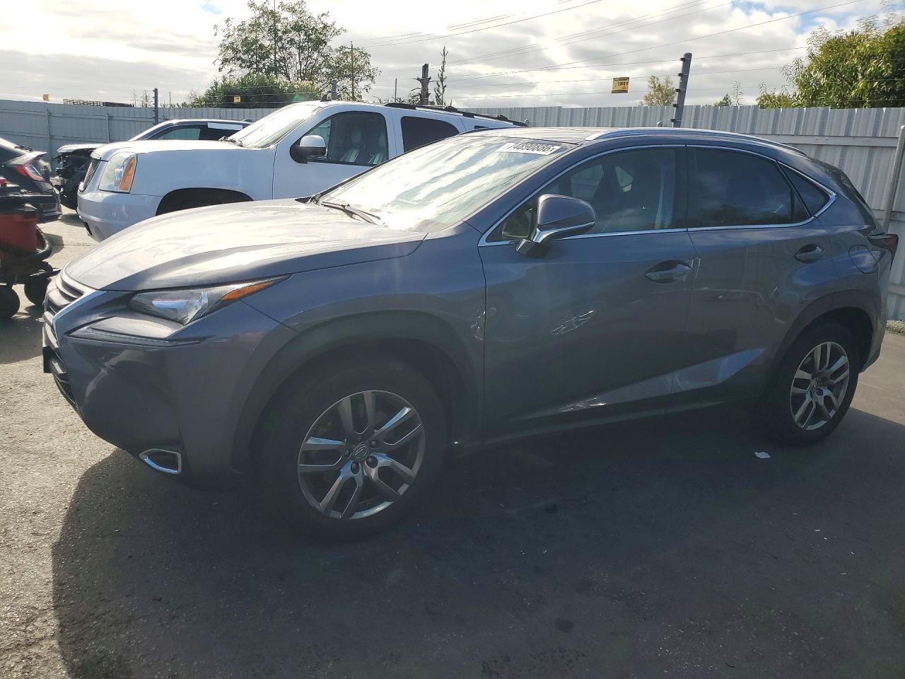 2015 LEXUS NX 200t Luxury — Front 3/4