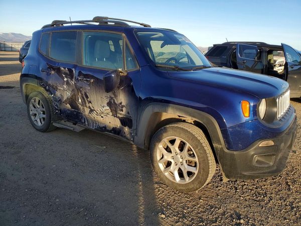 2018 JEEP RENEGADE — Passenger 3/4