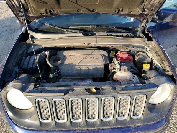 2018 JEEP RENEGADE — Engine bay