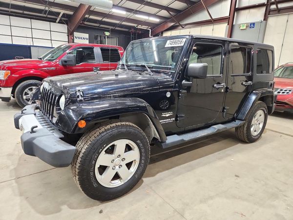 2012 JEEP WRANGLER Sahara — Front 3/4