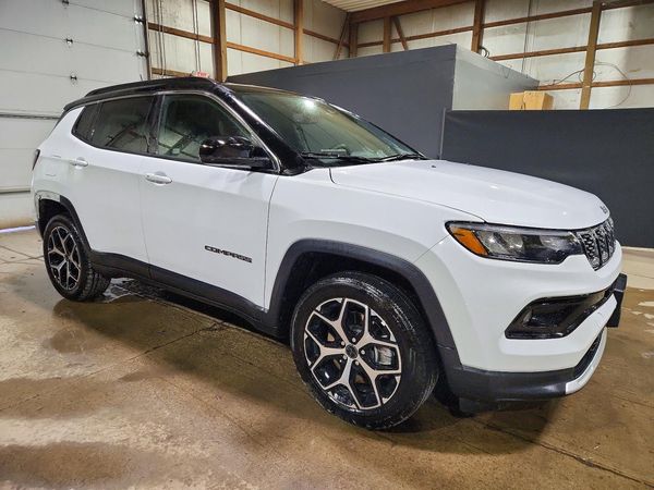 2025 JEEP COMPASS Limited — Passenger 3/4