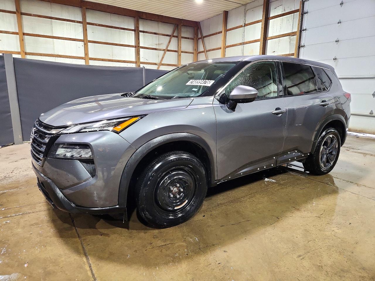 2026 NISSAN ROGUE SV — Front 3/4