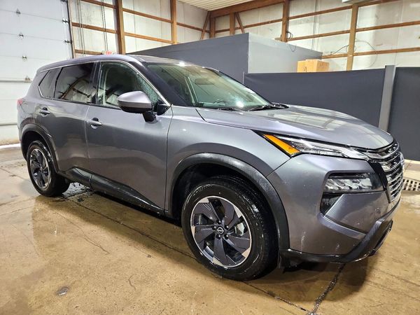 2026 NISSAN ROGUE SV — Passenger 3/4