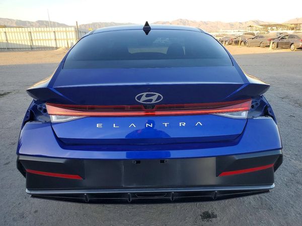 2025 HYUNDAI ELANTRA