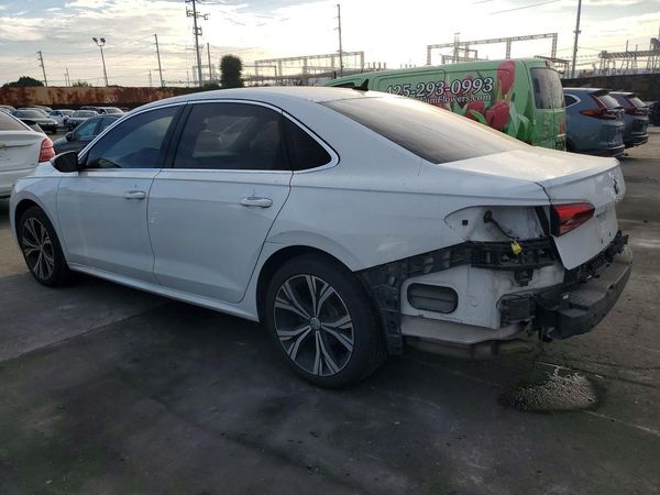2021 VOLKSWAGEN PASSAT